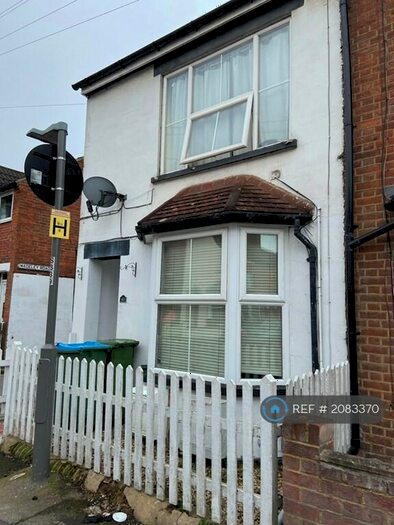 1 Bedroom Flat To Rent In Chiltern Street, Aylesbury, HP21