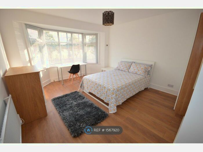 6 Bedroom Detached House To Rent In Cardigan Road. Winton, Bournemouth, BH9