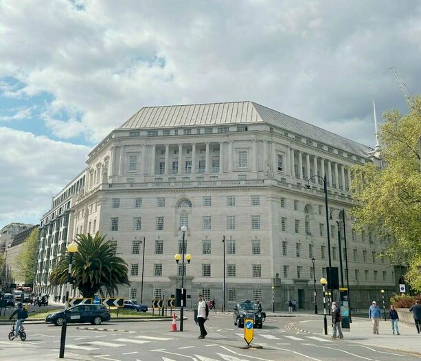 3 Bedroom Flat To Rent In Millbank, London, SW1P