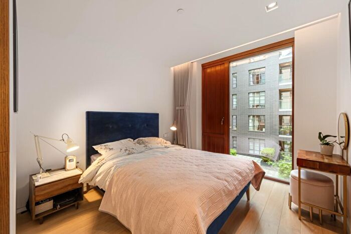 2 Bedroom Apartment For Sale In Dominion House, Bartholomew Close London, EC1A - Photo 6
