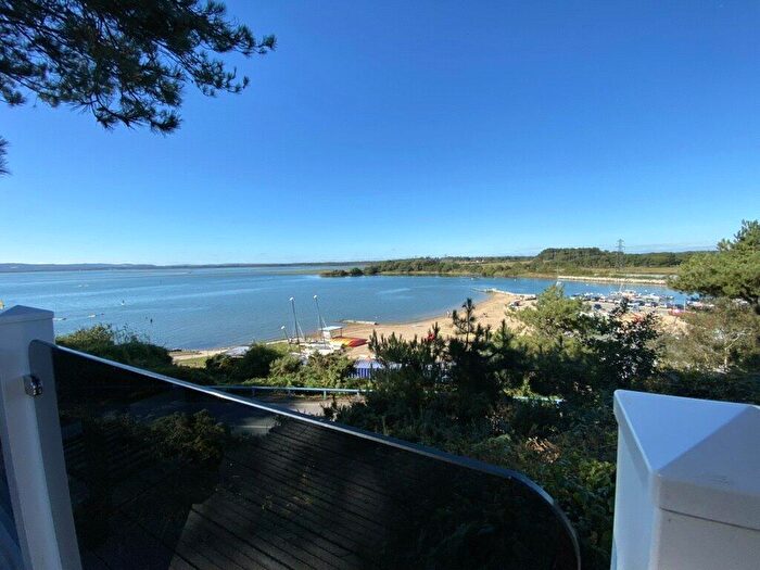 2 Bedroom Mobile Home For Sale In Napier Road, Poole, BH15