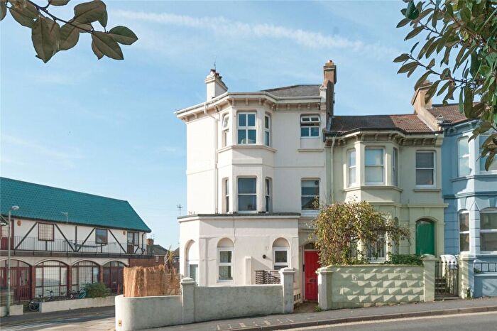 2 Bedroom Flat To Rent In Queens Park Road, Brighton, BN2