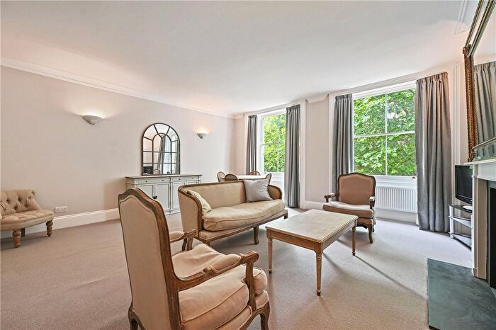 1 Bedroom Flat To Rent In Kensington Square, Kensington, London, W8