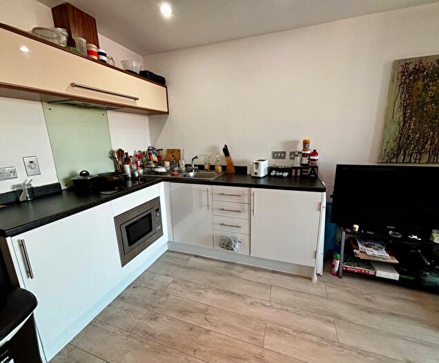 Studio To Rent In Callisto, B16