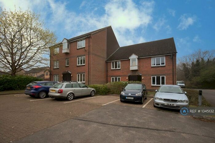 1 Bedroom Flat To Rent In Burpham, Guildford, GU4