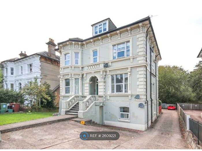 2 Bedroom Flat To Rent In Upper Grosvenor Rd, Tunbridge Wells, TN1