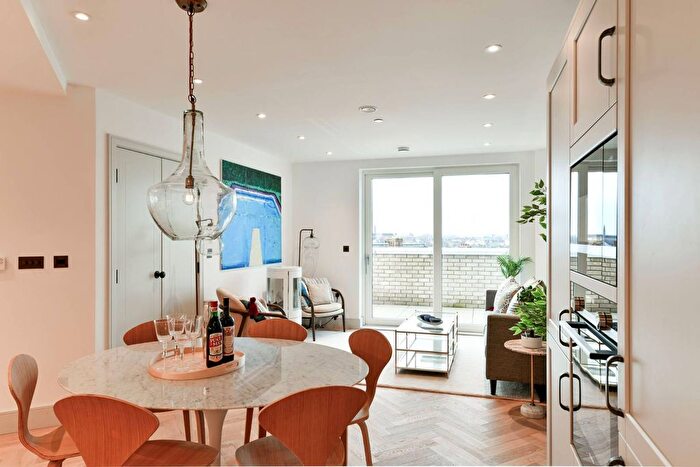 3 Bedroom Flat For Sale In Clifton Mansions, Willesden Green, NW2