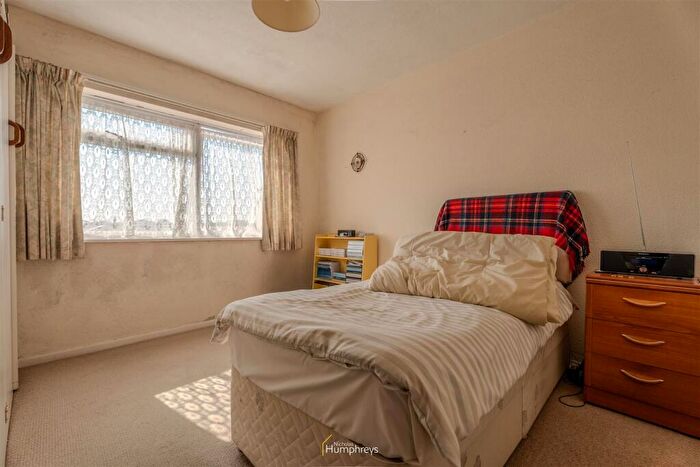 1 Bedroom Apartment For Sale In Leigh Road, Wimborne, BH21
