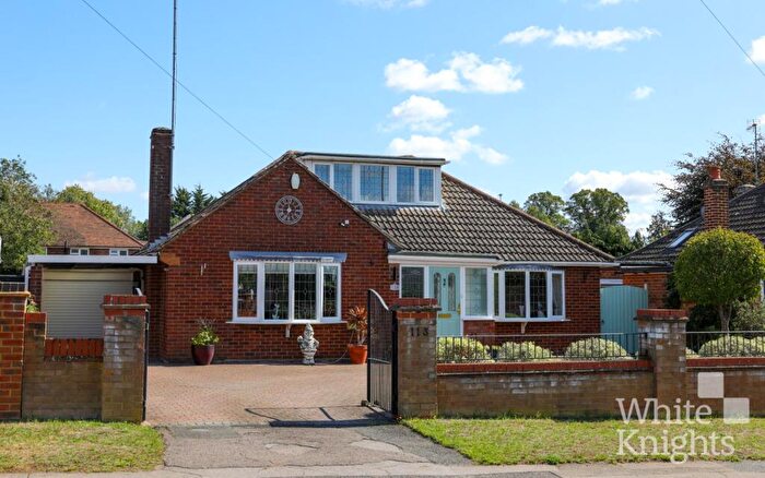 4 Bedroom Detached Bungalow For Sale In Butts Hill Road, Woodley, Reading, Berkshire, RG5