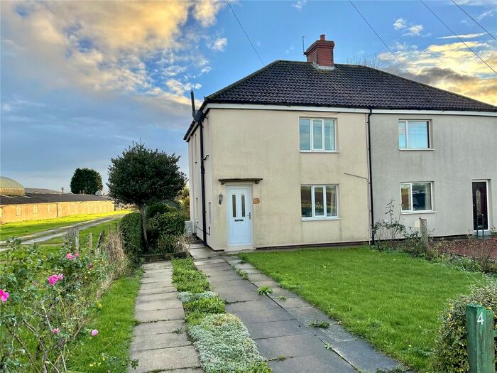 3 Bedroom Semi-Detached House For Sale In Reedness, Goole, DN14