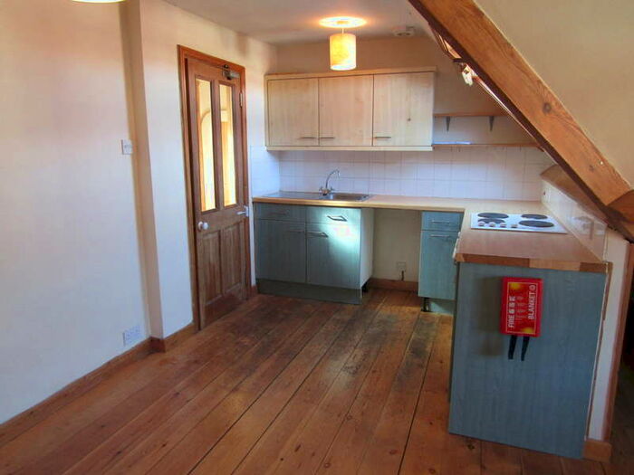 1 Bedroom Flat To Rent In Lansdown, Stroud, GL5