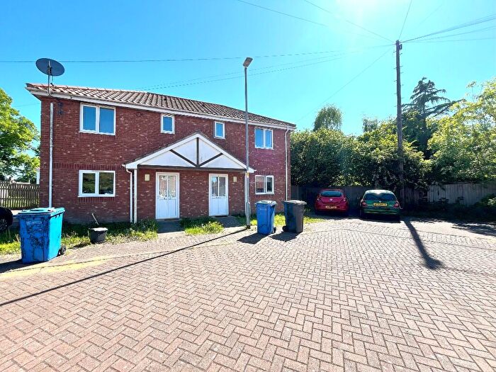 3 Bedroom Semi Detached House To Rent In Filby Close, Norwich, Norfolk, NR5