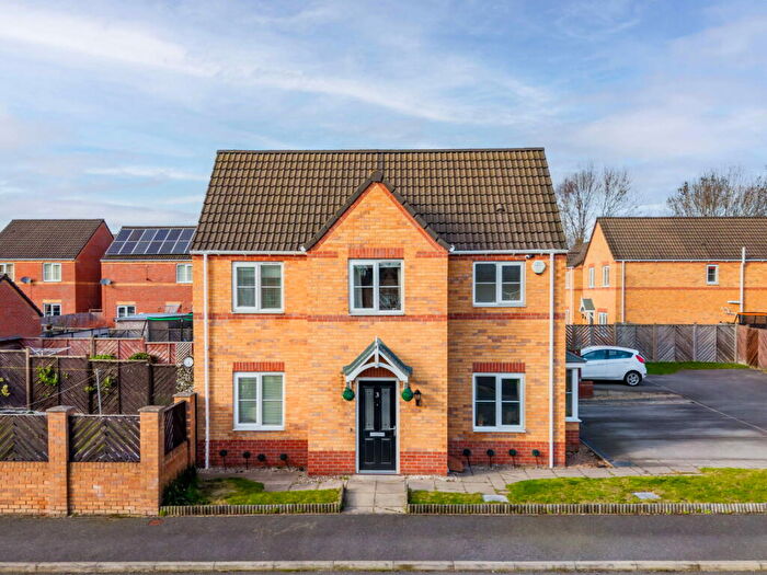 3 Bedroom Town House For Sale In Smallbridge Close, Monk Bretton, S71