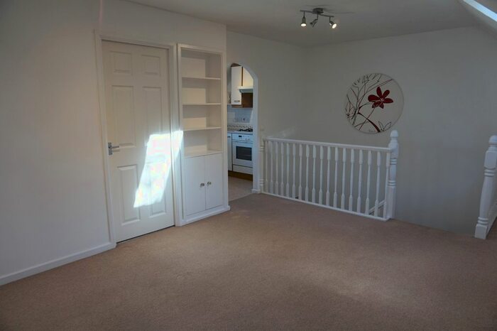 2 Bedroom Flat To Rent In Lascelles Drive, Pontprennau, CF23