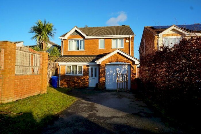 4 Bedroom Detached House To Rent In Standish Gardens, Sheffield, S5