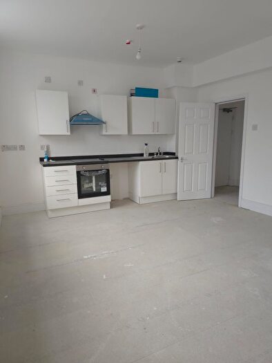 1 Bedroom Flat To Rent In Dynevor Terrace, Pontardawe, SA8