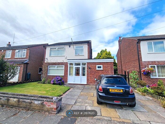 3 Bedroom Detached House To Rent In Reading Drive, Sale, M33