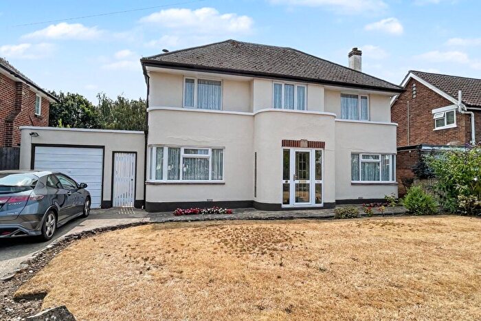 3 Bedroom Detached House For Sale In Littledown, BH7