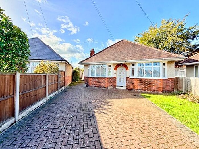 2 Bedroom Detached Bungalow For Sale In Northlands Close, Totton, Southampton, SO40