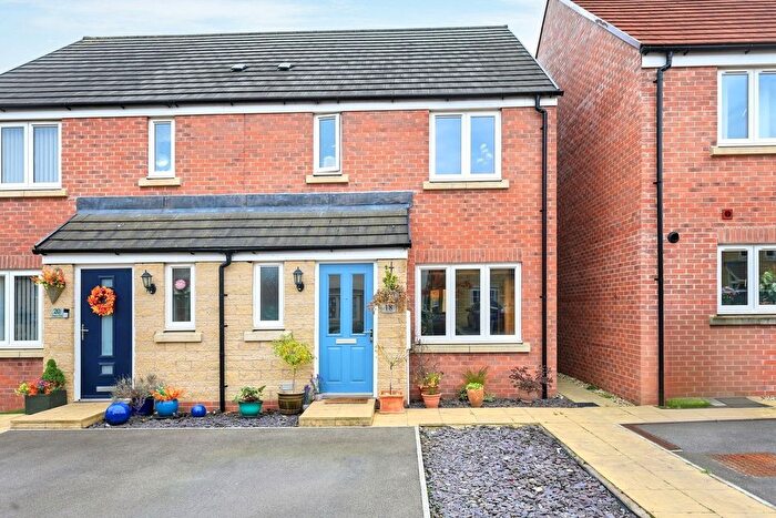 3 Bedroom Semi-Detached House For Sale In Witney, OX29