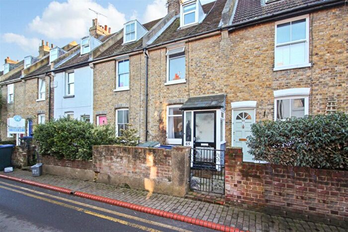 4 Bedroom Terraced House To Rent In Black Griffin Lane, Canterbury, Kent, CT1