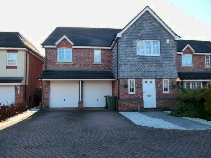 5 Bedroom Detached House To Rent In Kenilworth Close, Balsall Common, Coventry, CV7