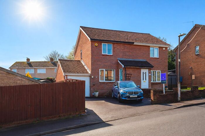 3 Bedroom Semi-Detached House For Sale In Lydstep Road, Barry, CF62