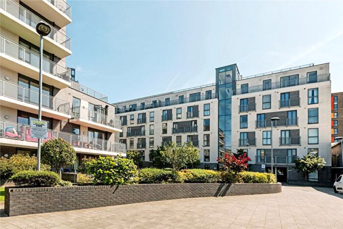 2 Bedroom Apartment To Rent In Ursula Gould Way, E14