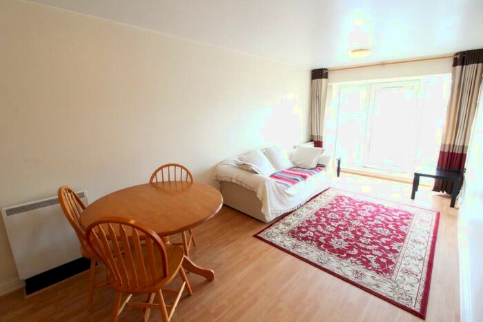 2 Bedroom Apartment To Rent In Royal Plaza, Westfield Terrace, Sheffield, S1