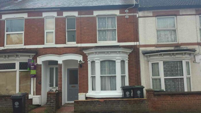 2 Bedroom Terraced House To Rent In Queen Street, Rushden, NN10