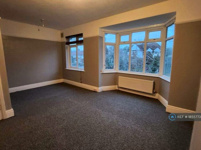 1 Bedroom Flat To Rent In Tixall Road, Stafford, ST16