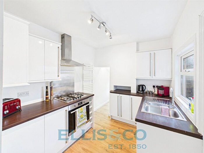 2 Bedroom Detached House For Sale In Pembury Grove, Tonbridge, Kent, TN9