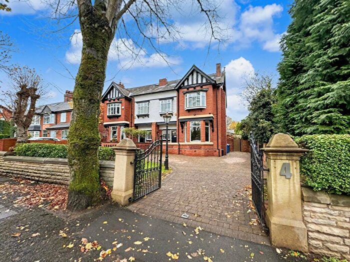 5 Bedroom Semi Detached House For Sale In Nursery Road, Prestwich, M25