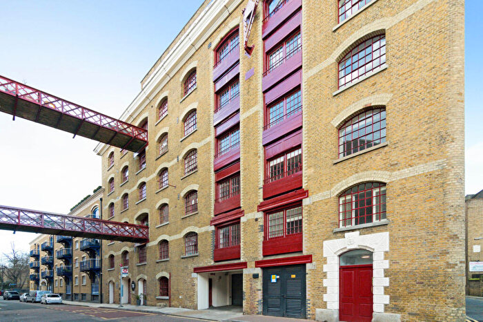2 Bedroom Apartment For Sale In Dundee Court, Wapping High Street, Wapping, E1W