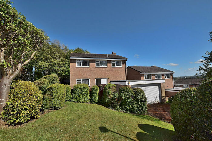 4 Bedroom Detached House For Sale In High Garth, Richmond, DL10