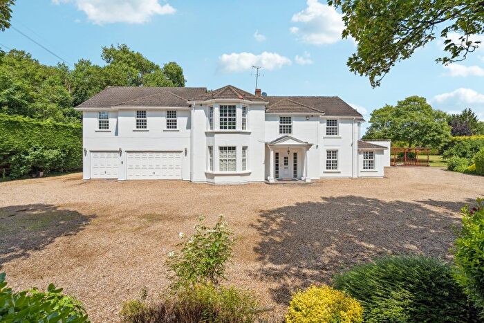 8 Bedroom Detached House For Sale In Slough Road, Iver, SL0