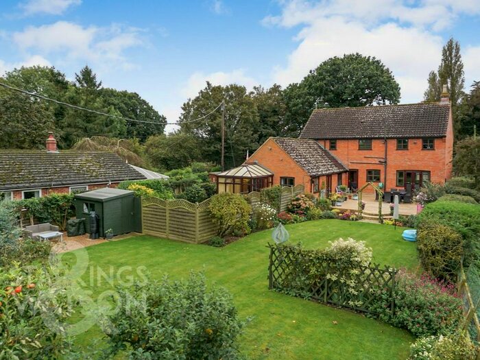 5 Bedroom Detached House For Sale In South Walsham Road, Upton, Norwich, NR13