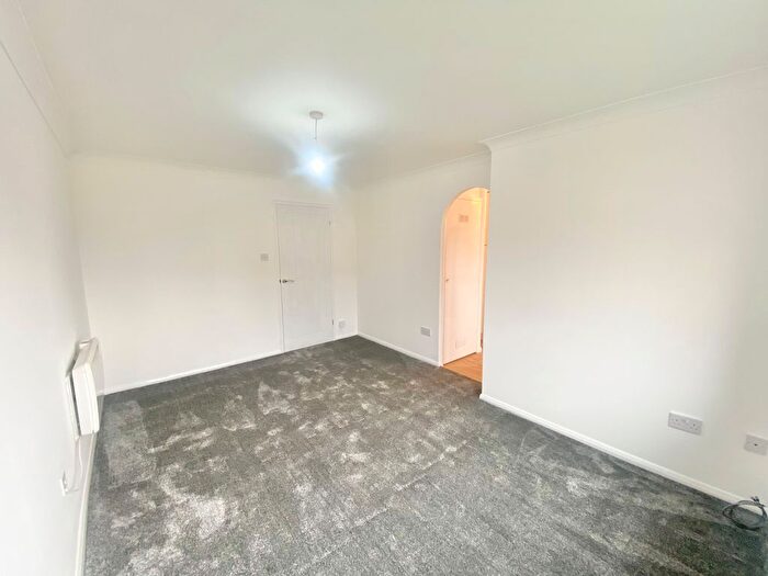 1 Bedroom Flat To Rent In Parsonage Road, Grays, RM20