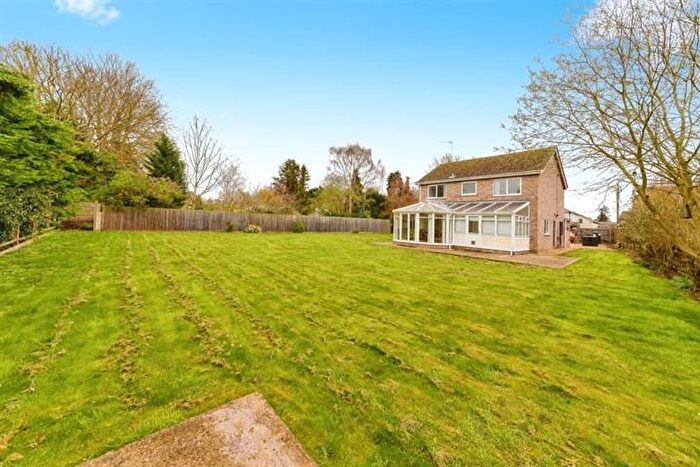 4 Bedroom Detached House To Rent In Hautboy Lane, Warmington, Peterborough, PE8