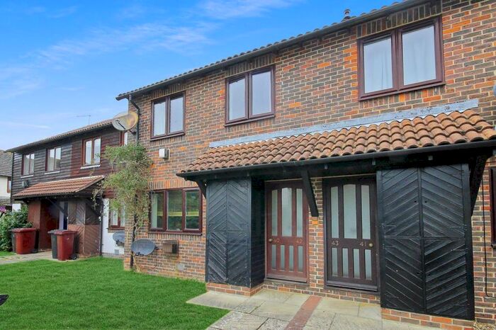 1 Bedroom Flat To Rent In Bedroom First Floor Flat In Tangmere, PO20