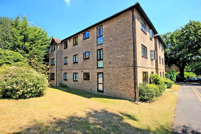 1 Bedroom Apartment To Rent In Woking, GU22