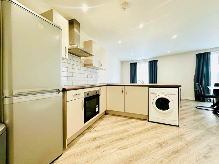 2 Bedroom Apartment To Rent In The Curve, Nottingham, NG7