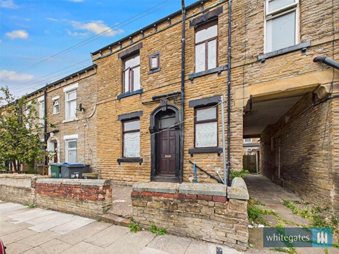 2 Bedroom Terraced House For Sale In Amberley Street, Bradford, West Yorkshire, BD3