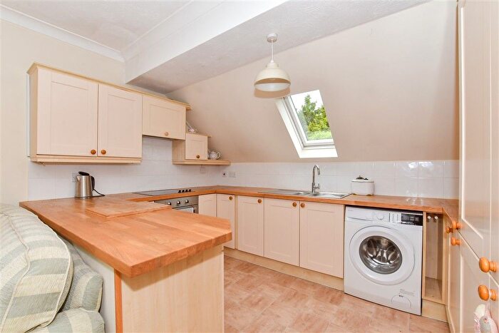 2 Bedroom Flat For Sale In Chapel Road, Hothfield, Ashford, Kent, TN25