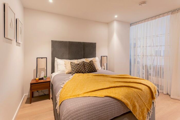 Studio To Rent In Park Drive, London, E14