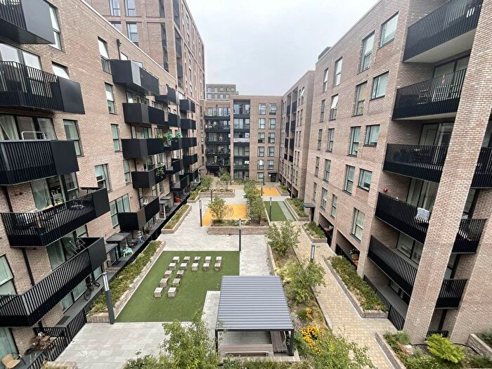 3 Bedroom Flat To Rent In Royal Quay Road, London, E16