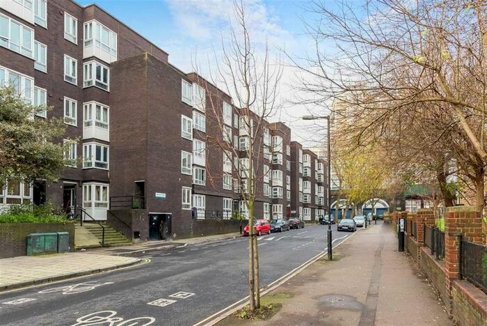 1 Bedroom Flat To Rent In Rockingham Street, London, SE1