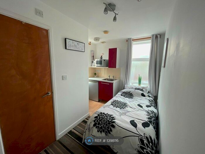 Studio To Rent In Walsall Street, Willenhall, WV13