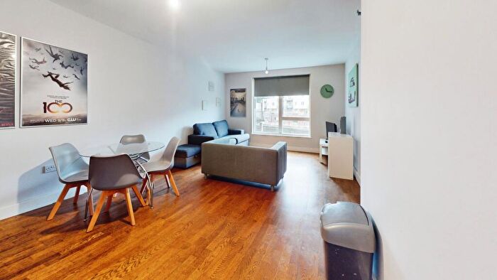 2 Bedroom Flat To Rent In Falcon Drive, Butetown, Cardiff, CF10