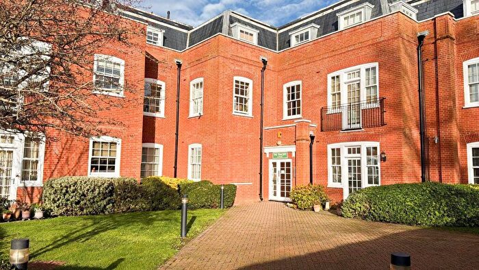 2 Bedroom Apartment To Rent In The Tracery, Banstead, SM7